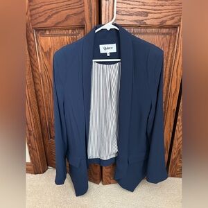 Quince navy wrinkle free blazer